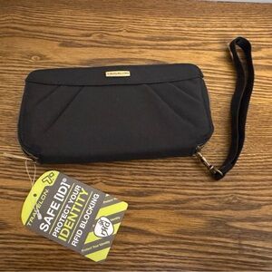 Travelon RFID Blocking Wallet color black